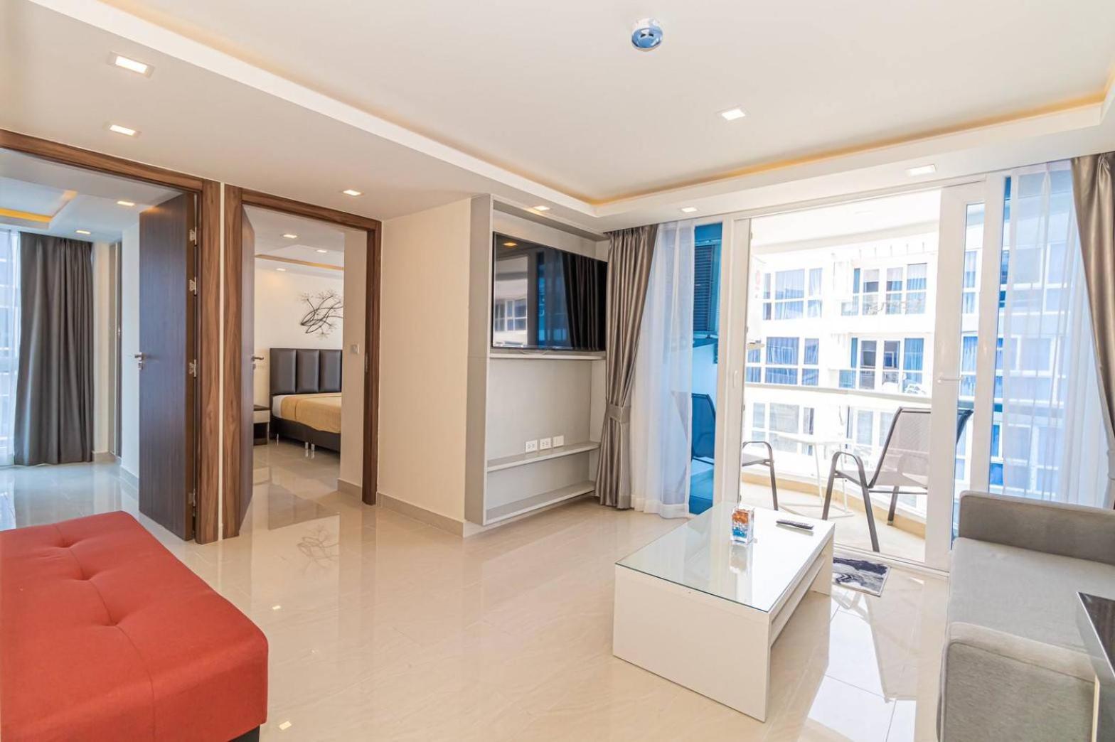Grand Avenue By Fantasea Beach Pattaya Rom bilde