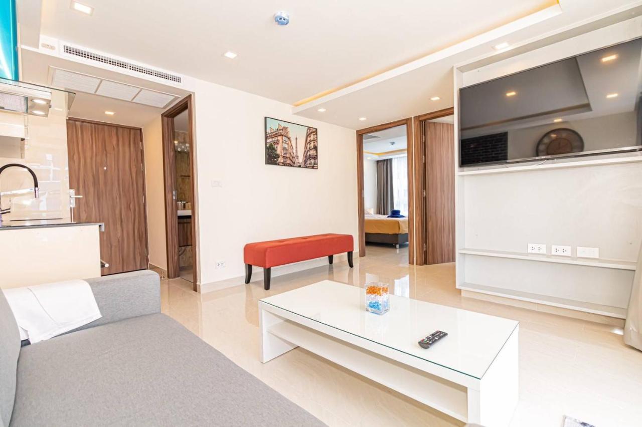 Grand Avenue By Fantasea Beach Pattaya Rom bilde